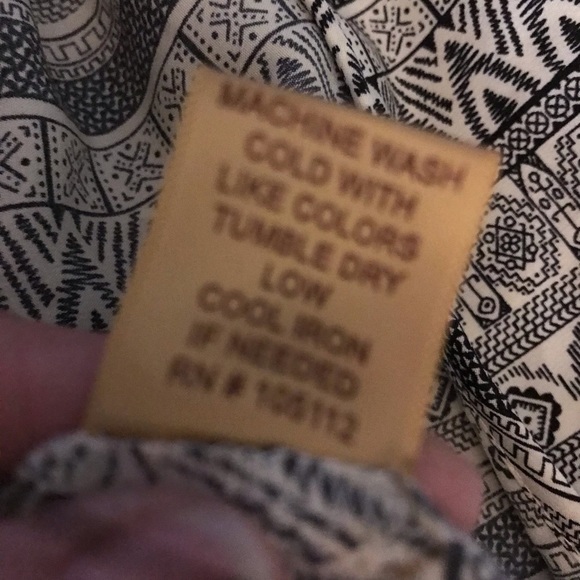 LEI print black & white open front kimono ,swimwear cover up w/ fringe NWT - Picture 9 of 9